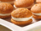 Mini_pumpkin_whoopie_pies_thumb