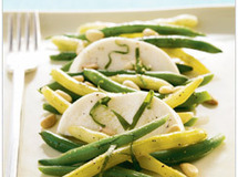 Green-and-yellow-beans-with-fresh-mozzarella-and-pine-nuts_thumb