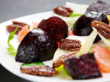 Roasted_beet_and_grapefruit_salad_with_belgian_endive_and_candied_pecans_thumb