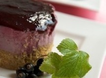 Uncheesy-cassis-cakes_thumb
