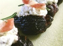 Goat_cheese_stuffed_figs_thumb