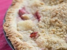 Vegan-hawaiian-rhubarb-pie-with-ginger-streussel-topping-001_thumb