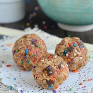 No Bake Peanut Butter Granola Bites